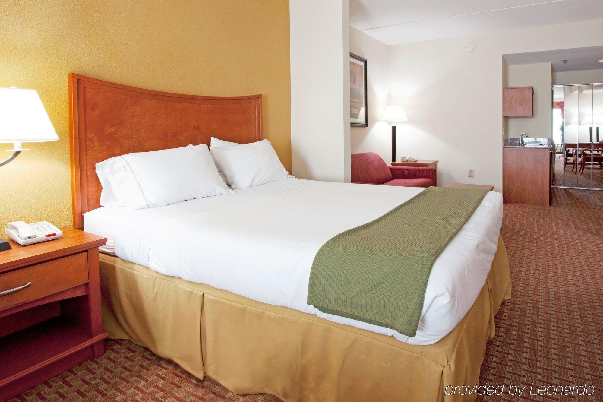 Holiday Inn Express Hotel & Suites Jacksonville North-Fernandina By Ihg Юли Номер фото