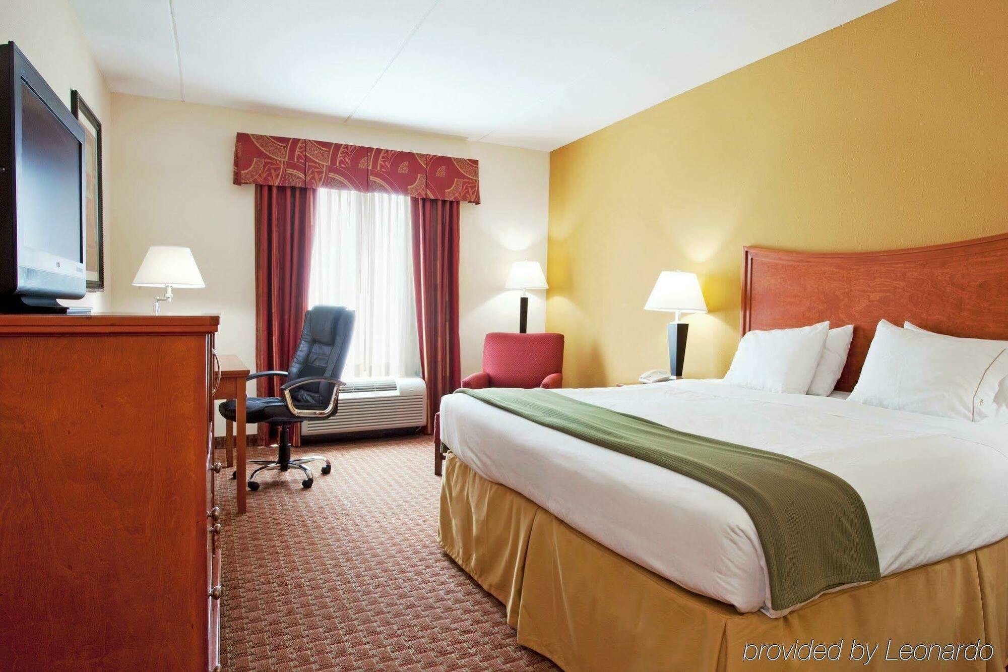 Holiday Inn Express Hotel & Suites Jacksonville North-Fernandina By Ihg Юли Номер фото